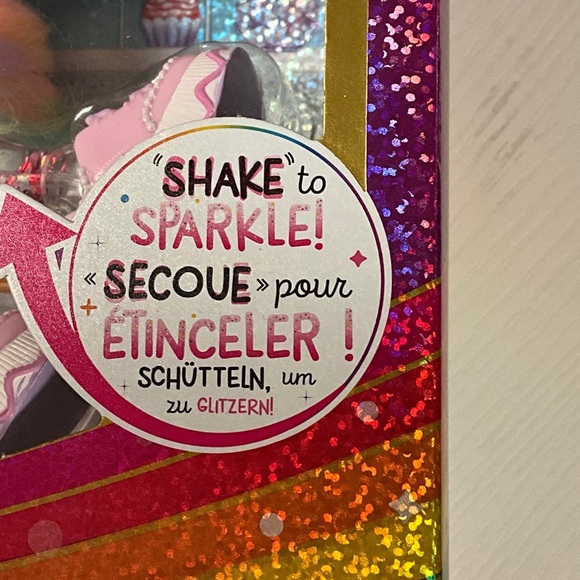 Rosetta Sparkle Doll with Pink Hair and Accessories - Picture 4 of 5